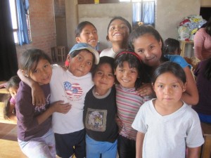 Niños Fundación Formación Juventud Boliviana